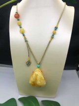 天然琥珀pendant