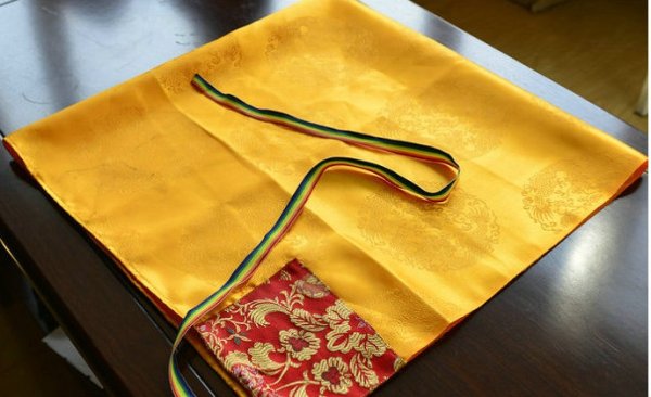 画像1: チベット式祭壇用高級布 (1)