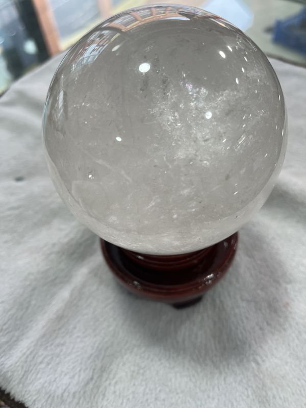 白水晶球，直径10.3cm，1.45kg
