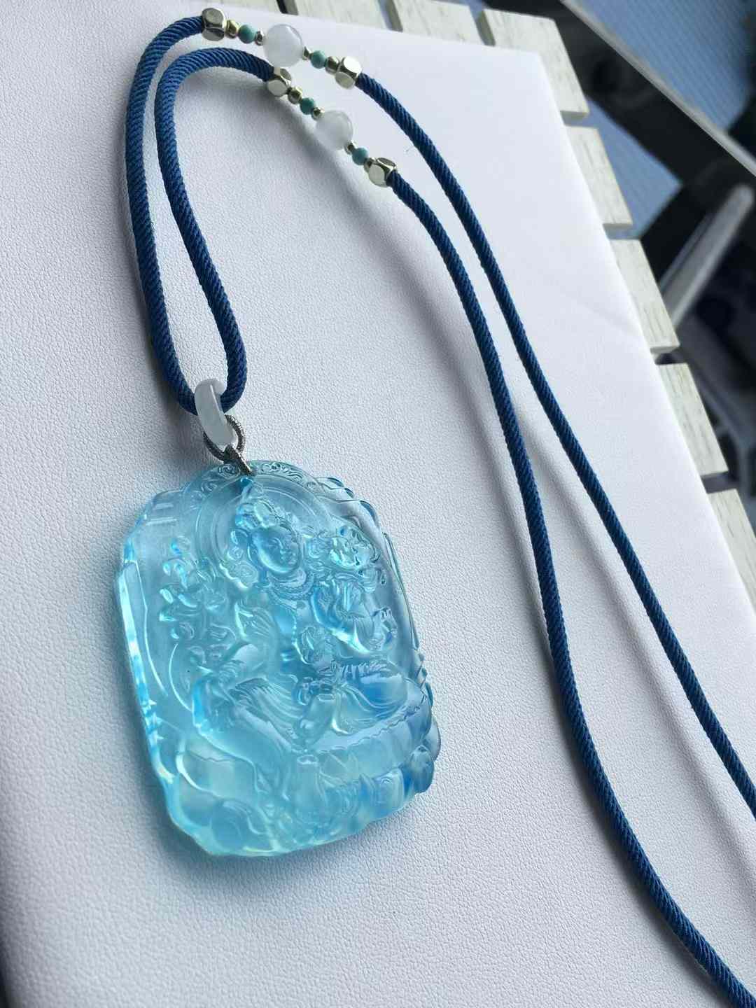 天然石aquamarine　PENDANT